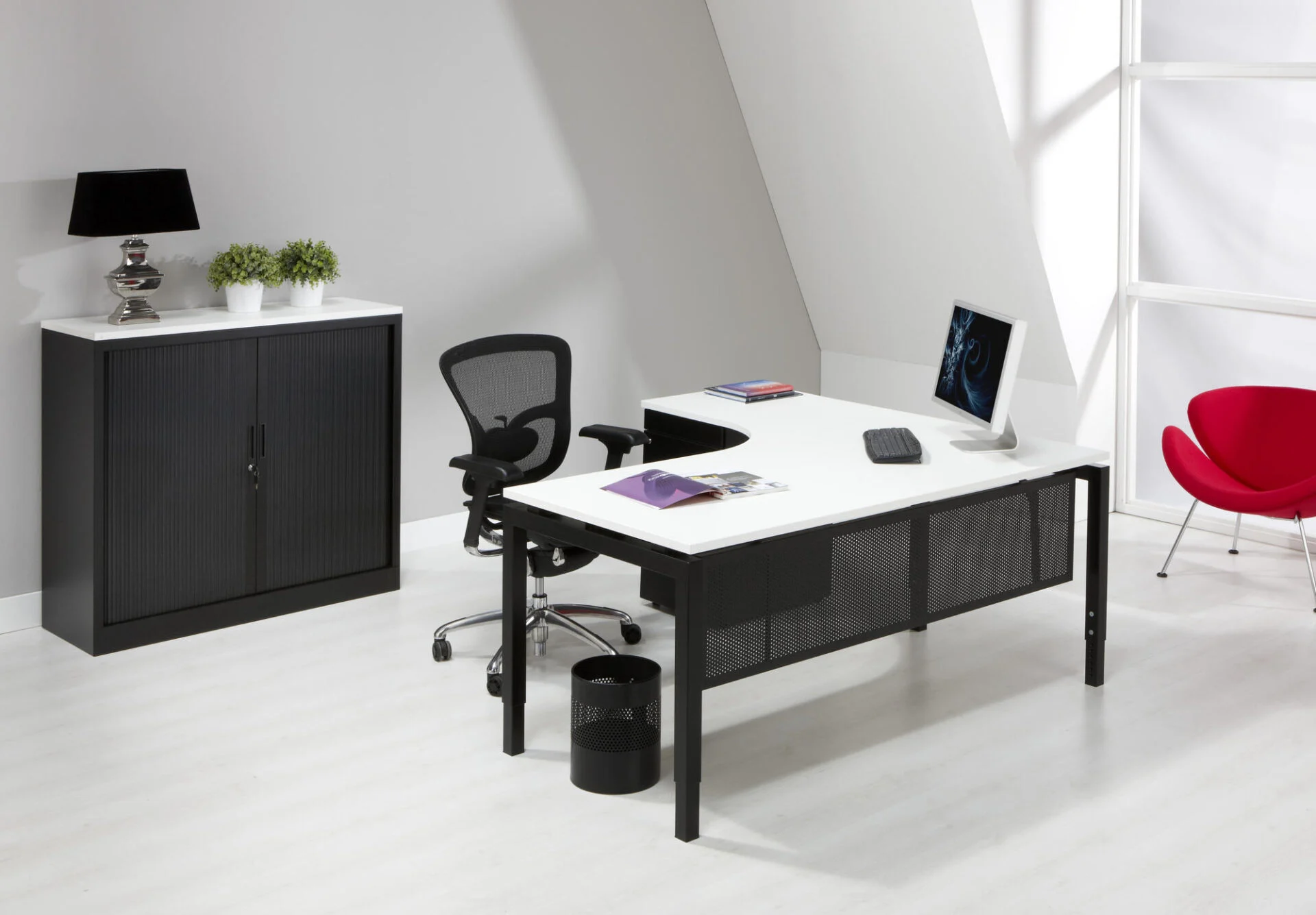 120Links.webp Wingbureau Q-Bic 160x120cm links - Afbeelding 1